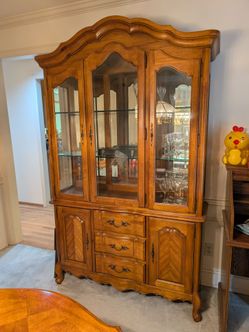 Vintage Stanley furniture Glass Front Wood China Display Cabinet - Estate Sale Furniture