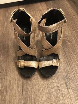 Gold heels 6.5