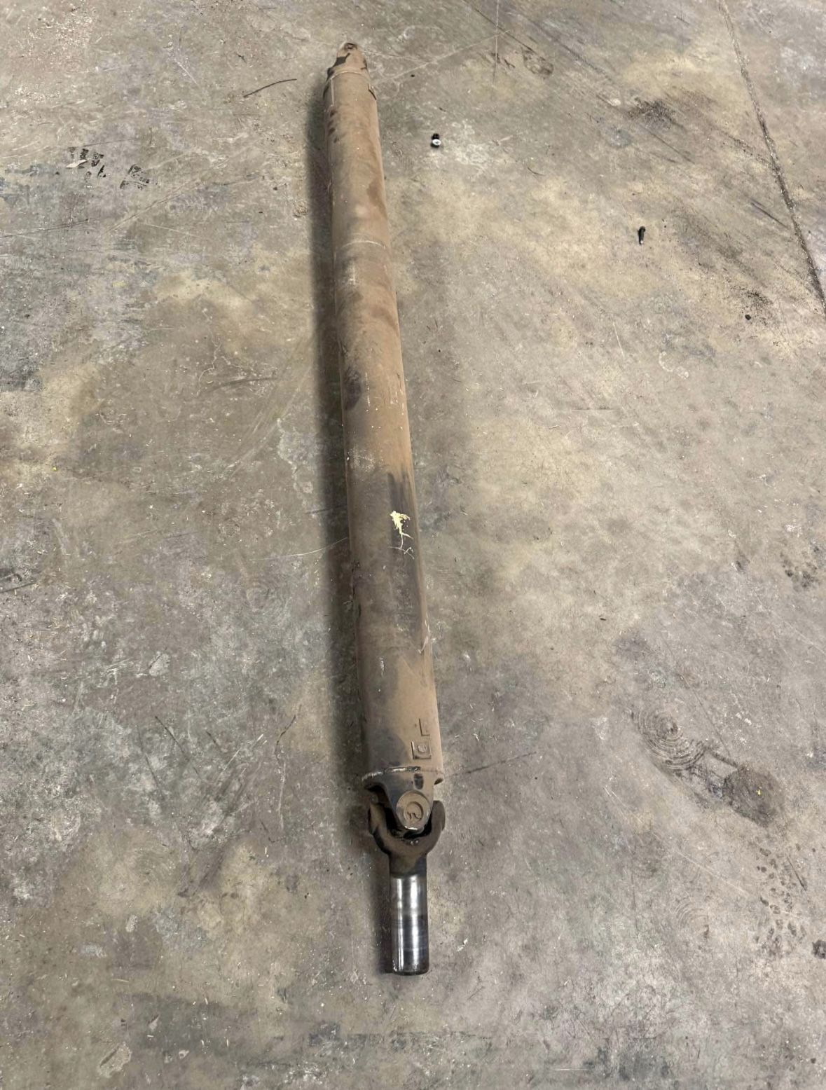 2001-2005 chevy silverado 2500 duramax 1 piece aluminum drive shaft