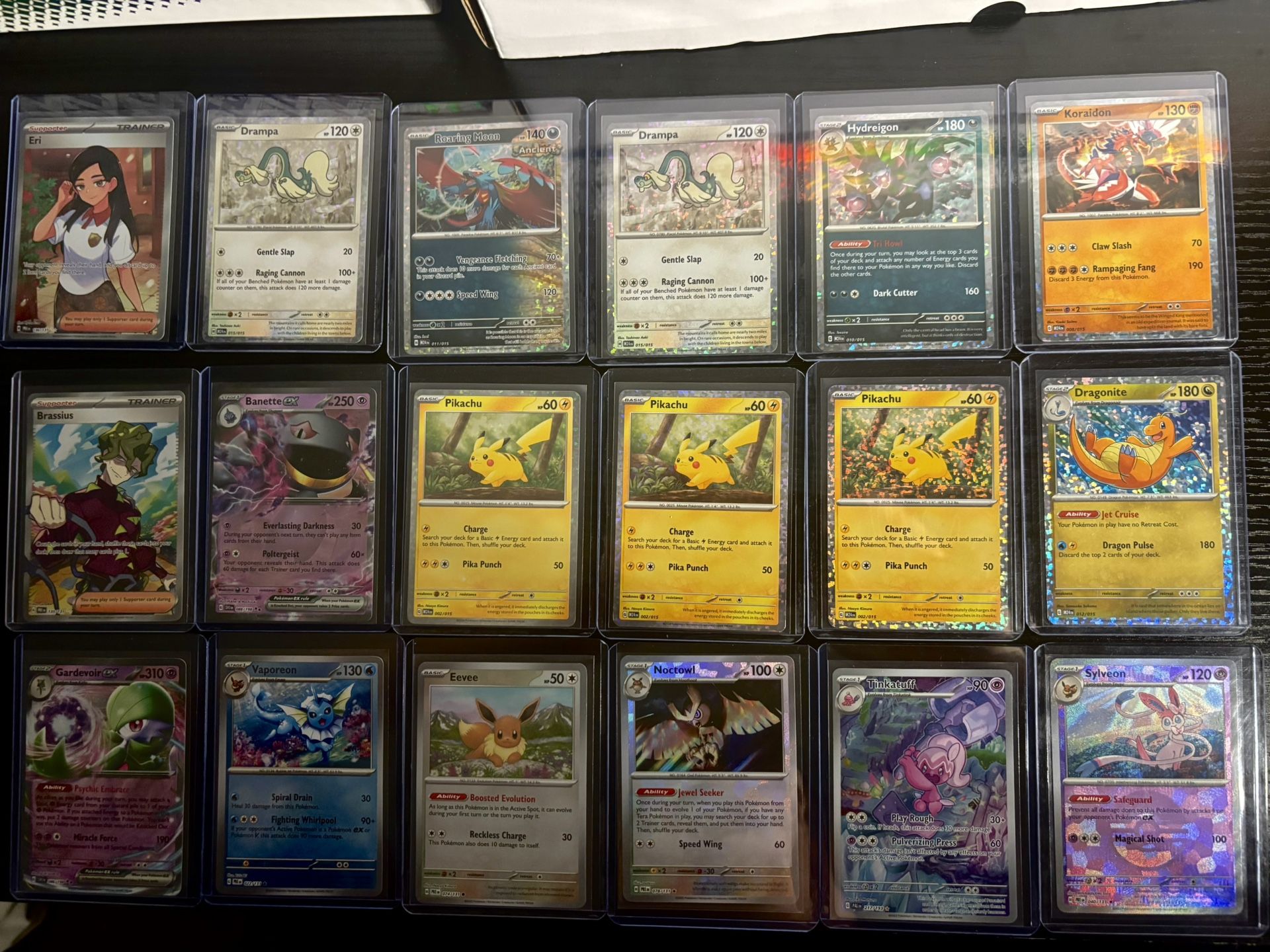 18 Pokemon Cards
