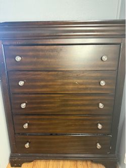 Brown dresser