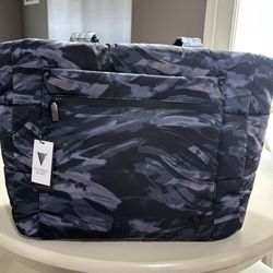 NEW VICTORIAS SECRET SPORT BLACK ZEBRA GYM PUFFER TOTE $35!