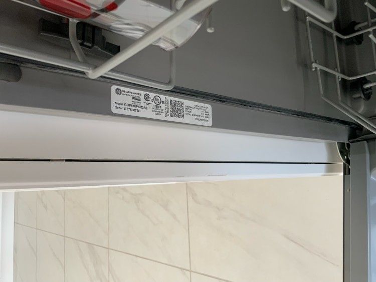 Dishwasher GE Model GDF510PSR3SS for Sale in Pinellas Park, FL OfferUp