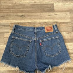 Levi Strauss Shorts 28”
