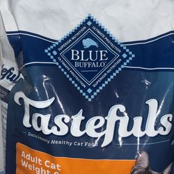 Blue buffalo Tastefully adult cat food  Weight control