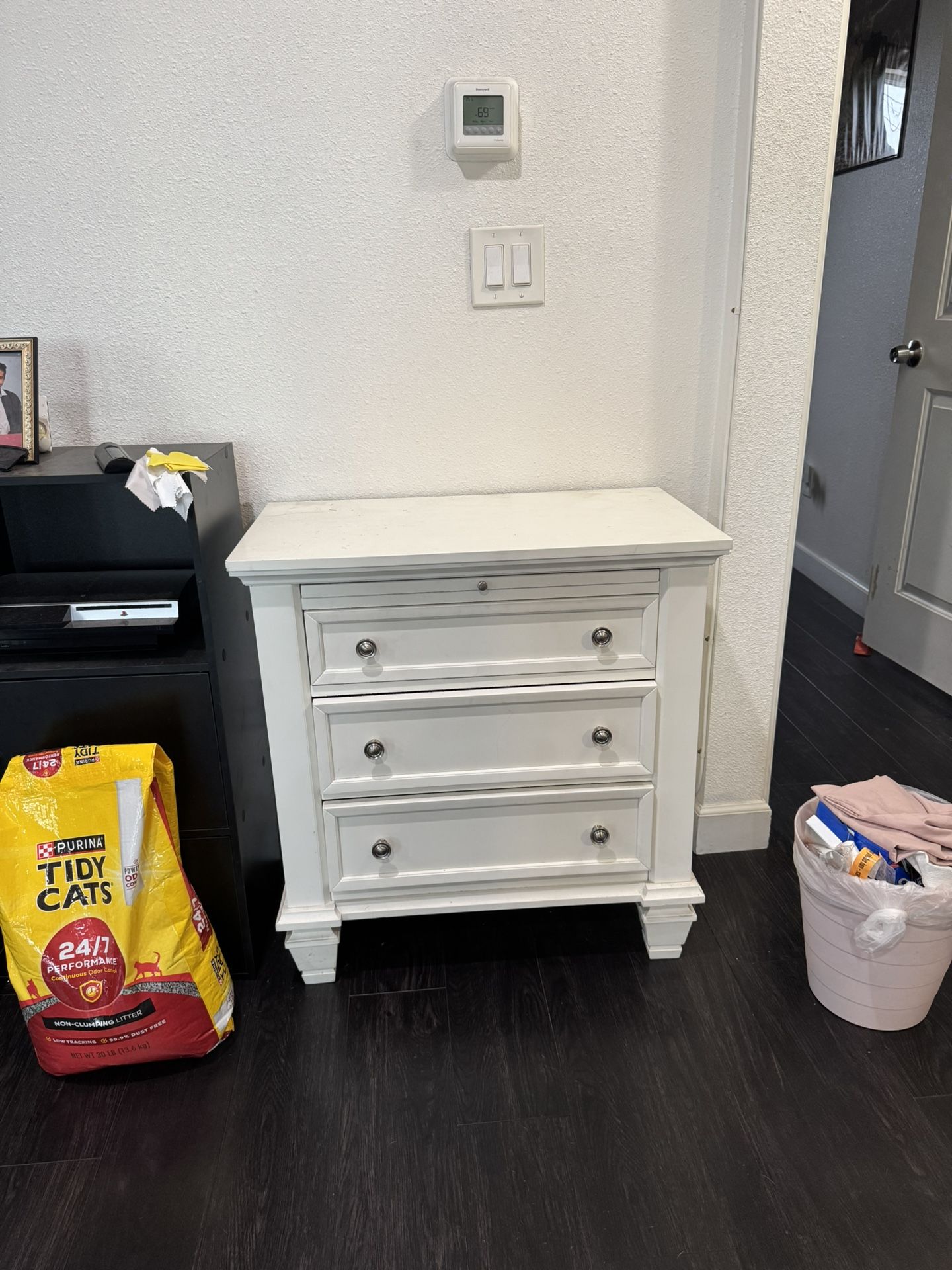 White Bedroom Drawer