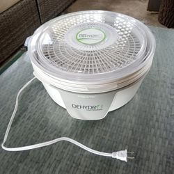 Presto  Dehydro  Food Dehydrator/ Like New 