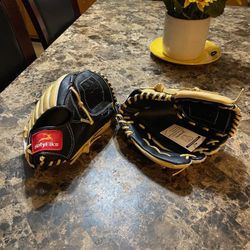 Baseball Gloves 