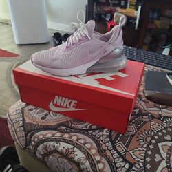 Nike Court Vision  Size 6 1/2 Women 