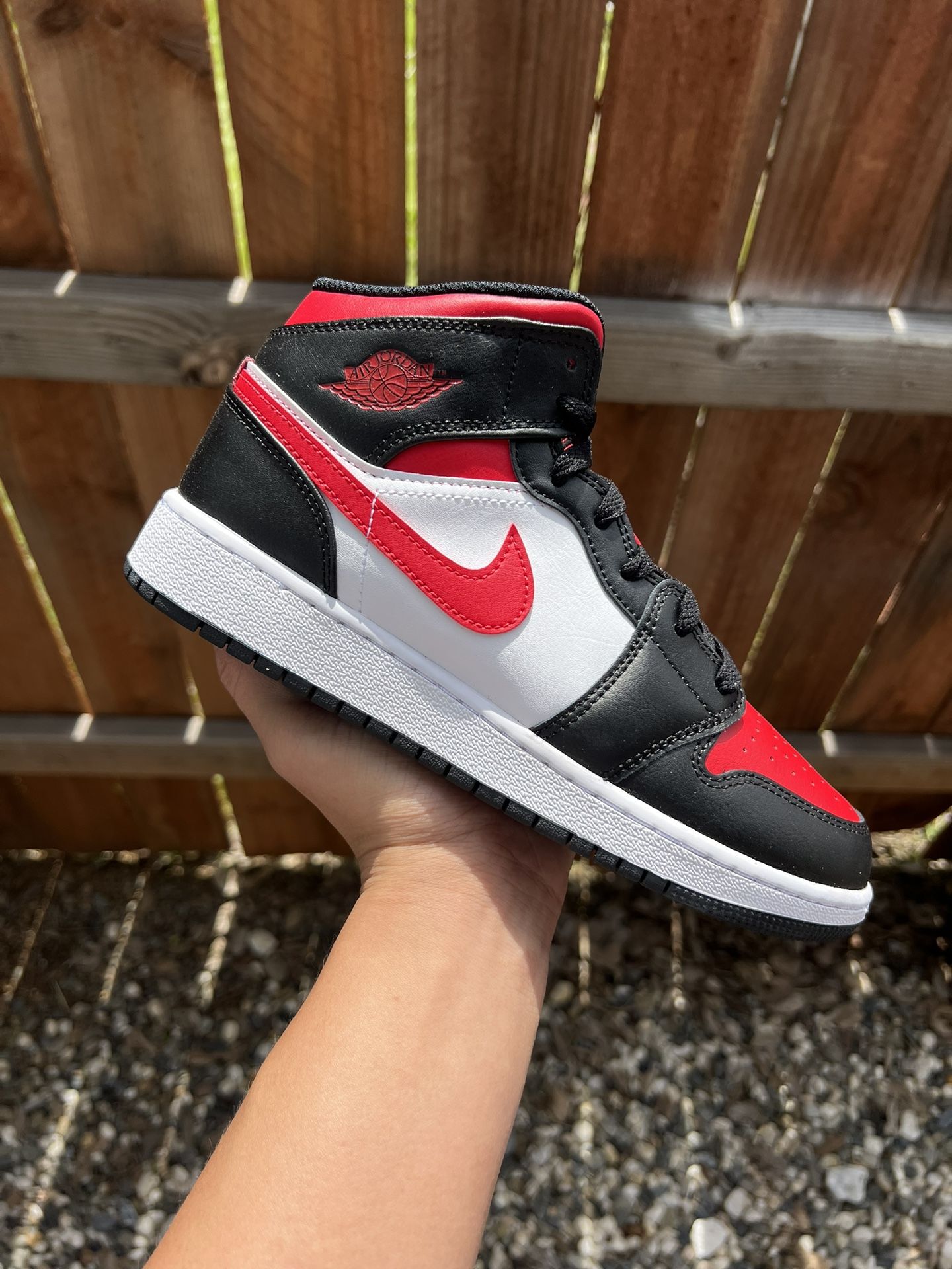 Jordan 1 Mid White Black Red (Size 5.5Y)