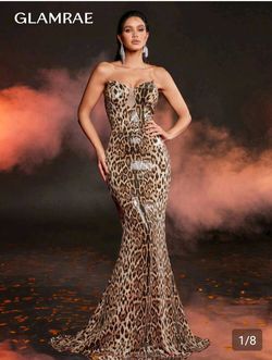 Vestido largo  cheetah size large