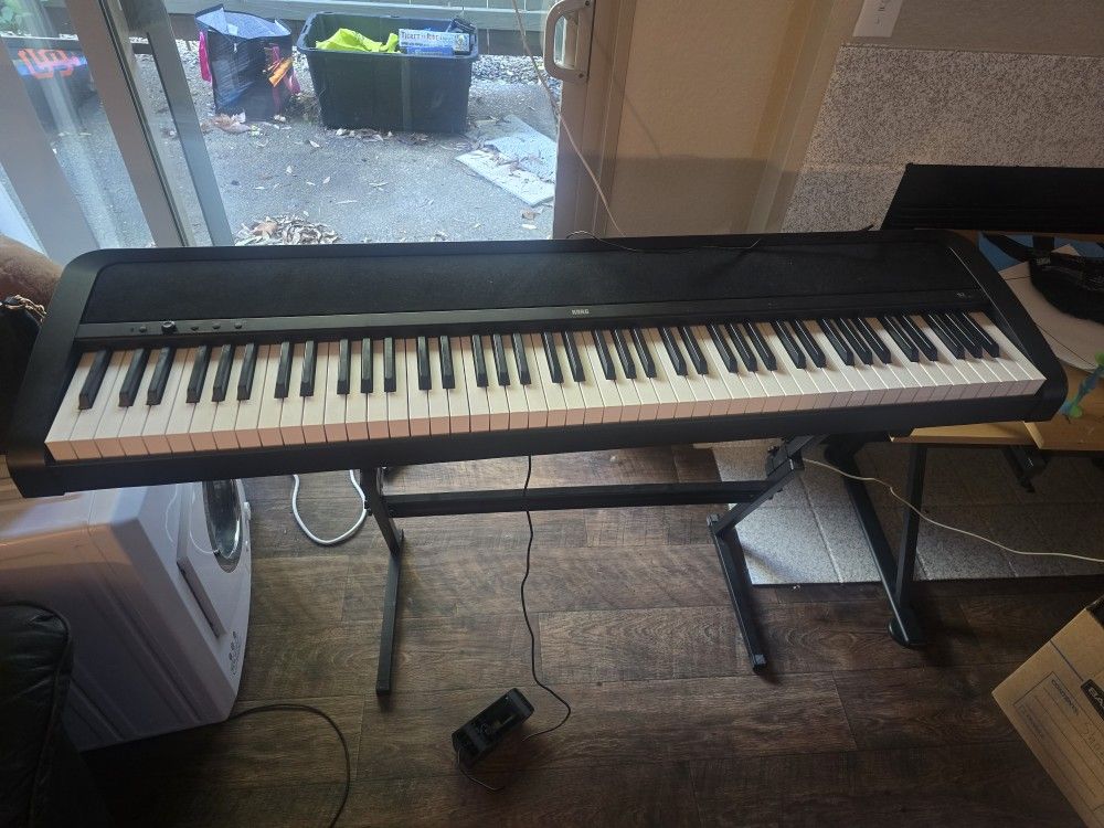 Korg B2 Keyboard