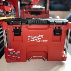 Milwaukee PACKOUT Rolling Tool Box Low Profile Handle