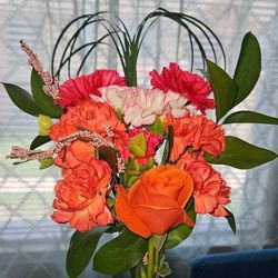 ROSE FLOWER ARRANGEMENT MOTHER'S DAY Dia De Las Madres Arreglo De Flores Rosas Corazon
