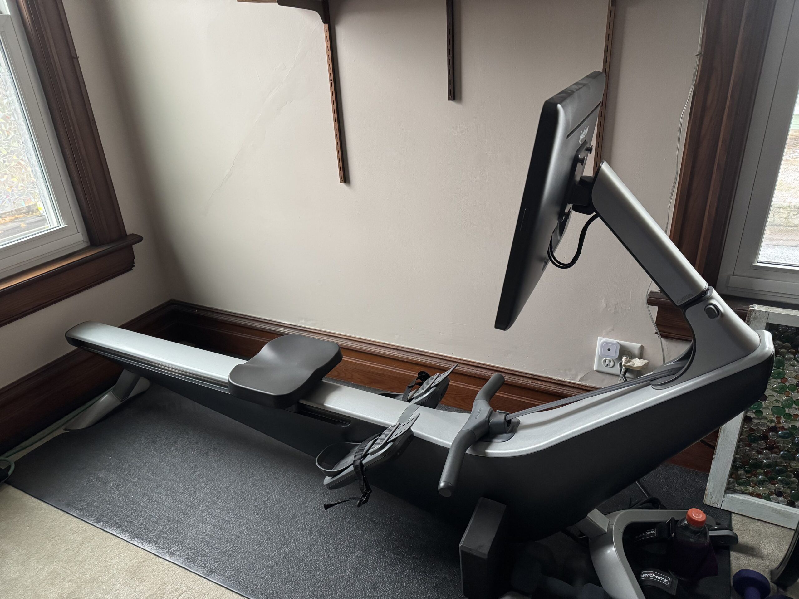2020 Hydrow Pro Rowing Machine Excellent Condition Low Usage Origin Model - Hopedale, MA