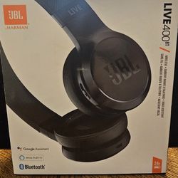 JBL Live 400BT On-Ear Wireless Headphones - Black
