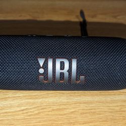 JBL Flip 6 Portable Speaker