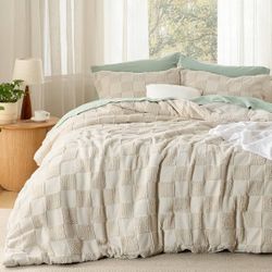 BRAND NEW TWIN Bed cover and pillow case
