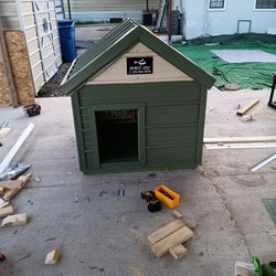 Large Dog Houses 