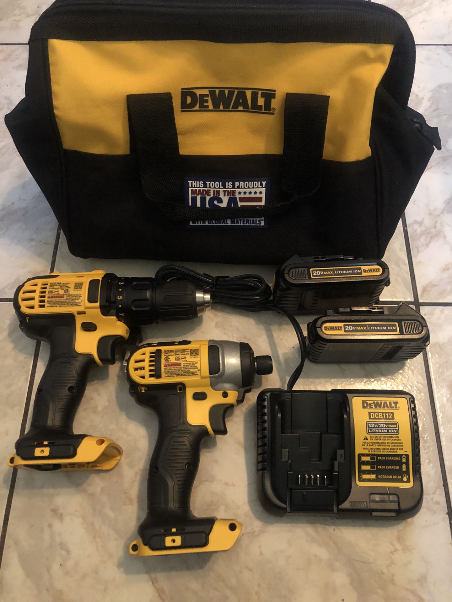 1 New DEWALT 20-Volt MAX Lithium-Ion Cordless Drill/Impact Combo Kit (2-Tool) with (2) Batteries 1.5Ah, Charger and Tool Bag $220 part numberDCF780 a