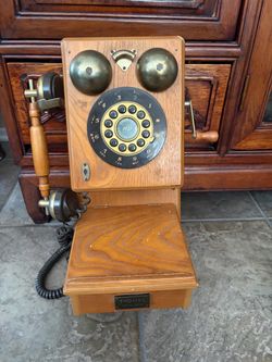 Vintage looking phone