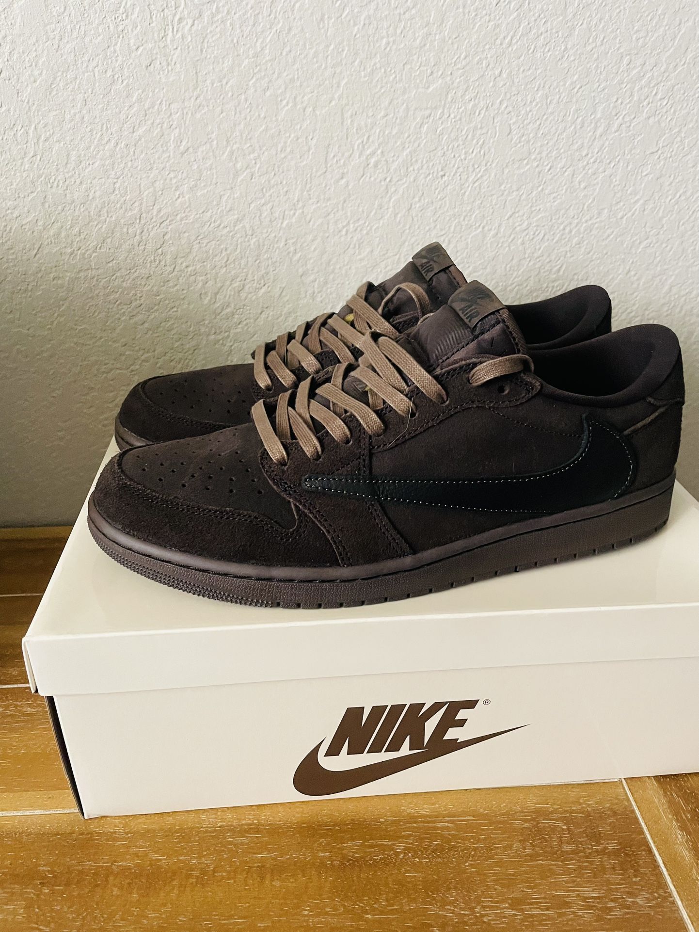 Jordan Travis Scott Velvet Brown 11.5