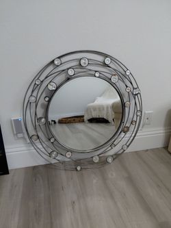 Round Wall Mirror