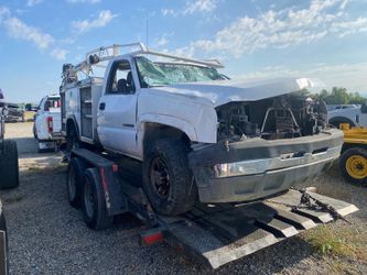 2005 Chevy Silverado C2500 6.0L Utility Medium Duty For Parts