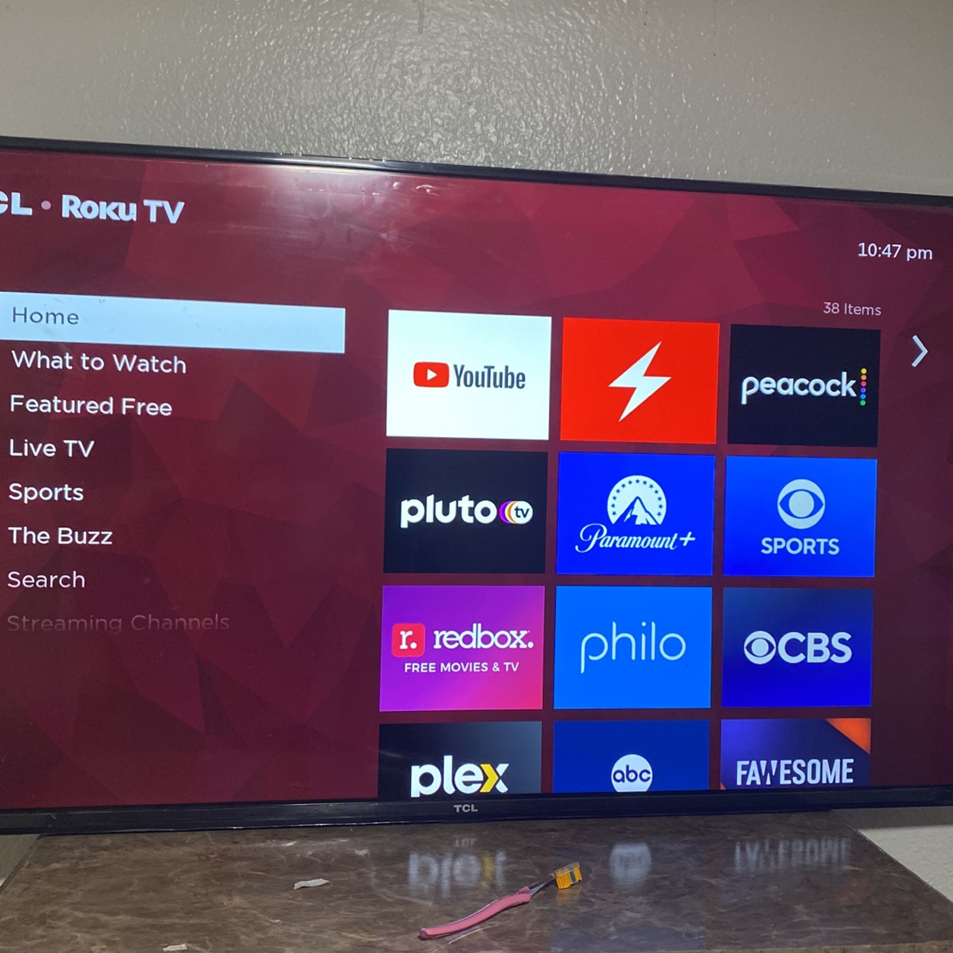 TCL • ROKU TV (55 INCH)