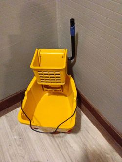 Commercial Yellow Mop Bucket and Side-Press Wringer Set