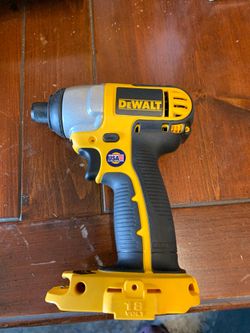 Dewalt 18 volt 1/4 impact drill