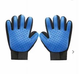 Pet grooming gloves new one size