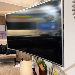 Samsung 55” Curved Smart TV w/ Full Motion Mount 