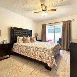 Bedroom set (2 night stands + mirror Dresser +Bed frame. No Matress