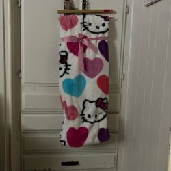 Hello Kitty Faux Fur Heart Blanket