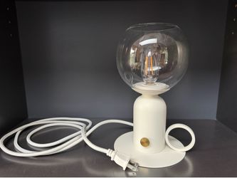 Dimmable table lamp