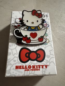 Hello Kitty Pin
