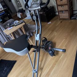 Foldable exercise bike