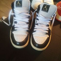 Jordan 1 Mid Size 8, 25$