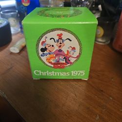 1975 Christmas Ornament