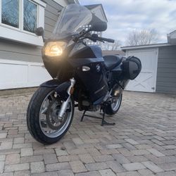 Motorcycle BMW F 800ST