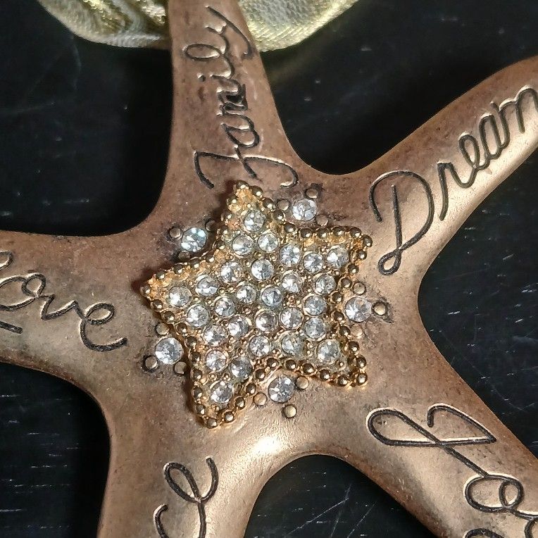 CHICO'S 2017 Christmas Ornament BROOCH PIN PENDANT Gold Star CRYSTAL FAMILY LOVE