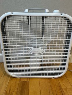 Lasko white 20” box fan with handle