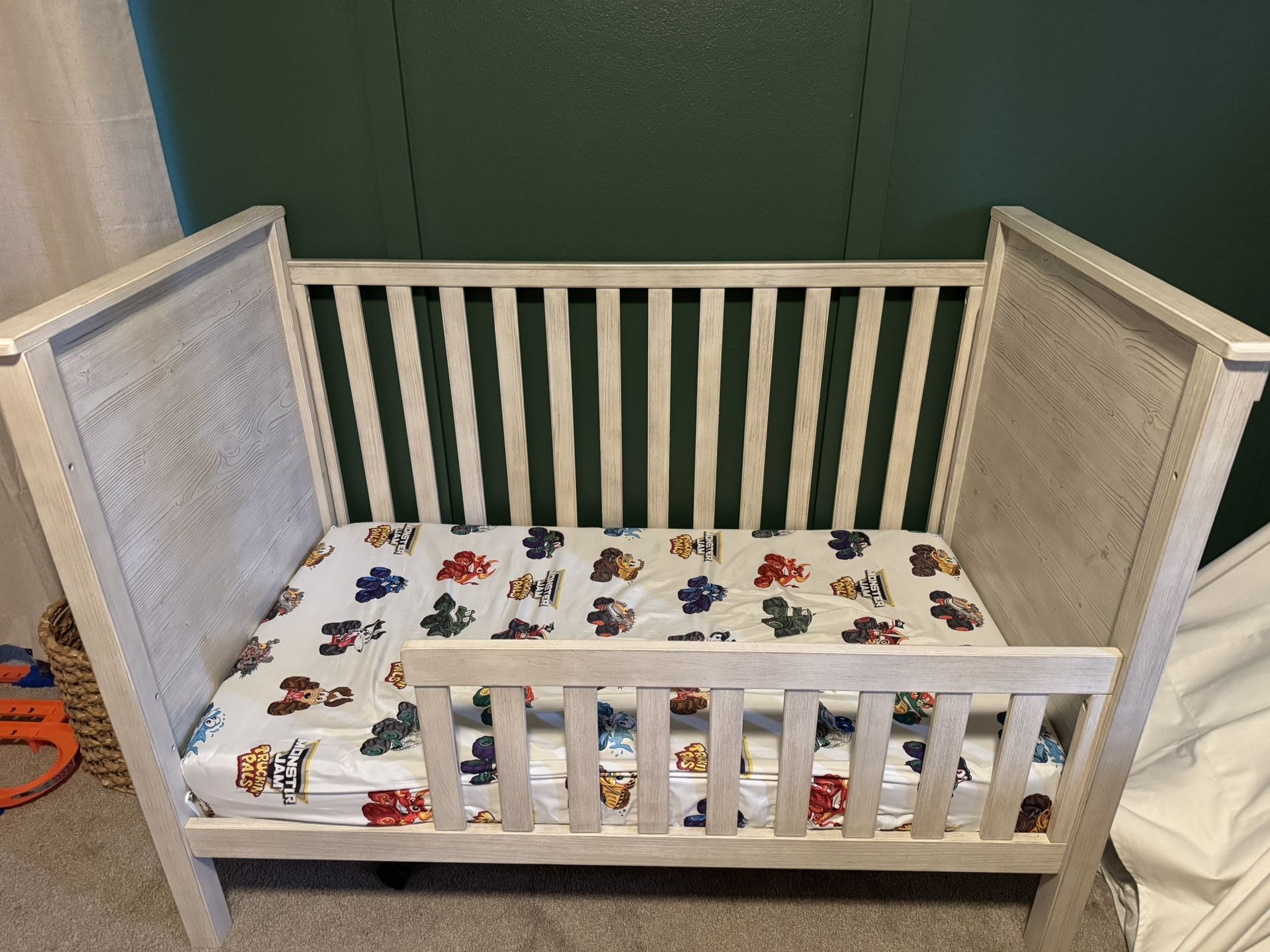 Pottery Barn Crib (& Conversion Kit), Dresser, Topper And Newton Mattress