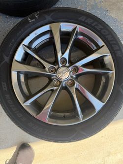 Infiniti rims R17