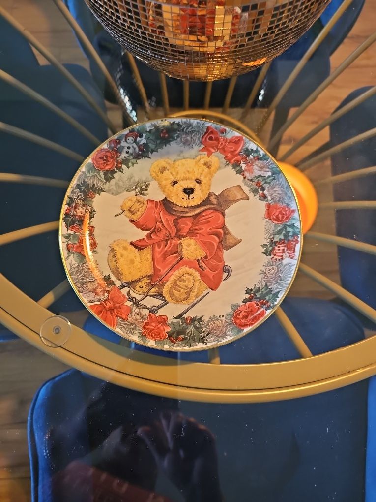 Franklin Mint Heirloom Collection 8" Plate Teddy's Winter Wonderland LA3380 New
