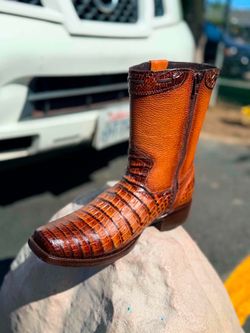 Bota vaquera estilo Dubái con cierre