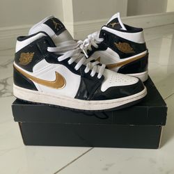 Air Jordan 1 Mid Patent SE 'Black Gold'