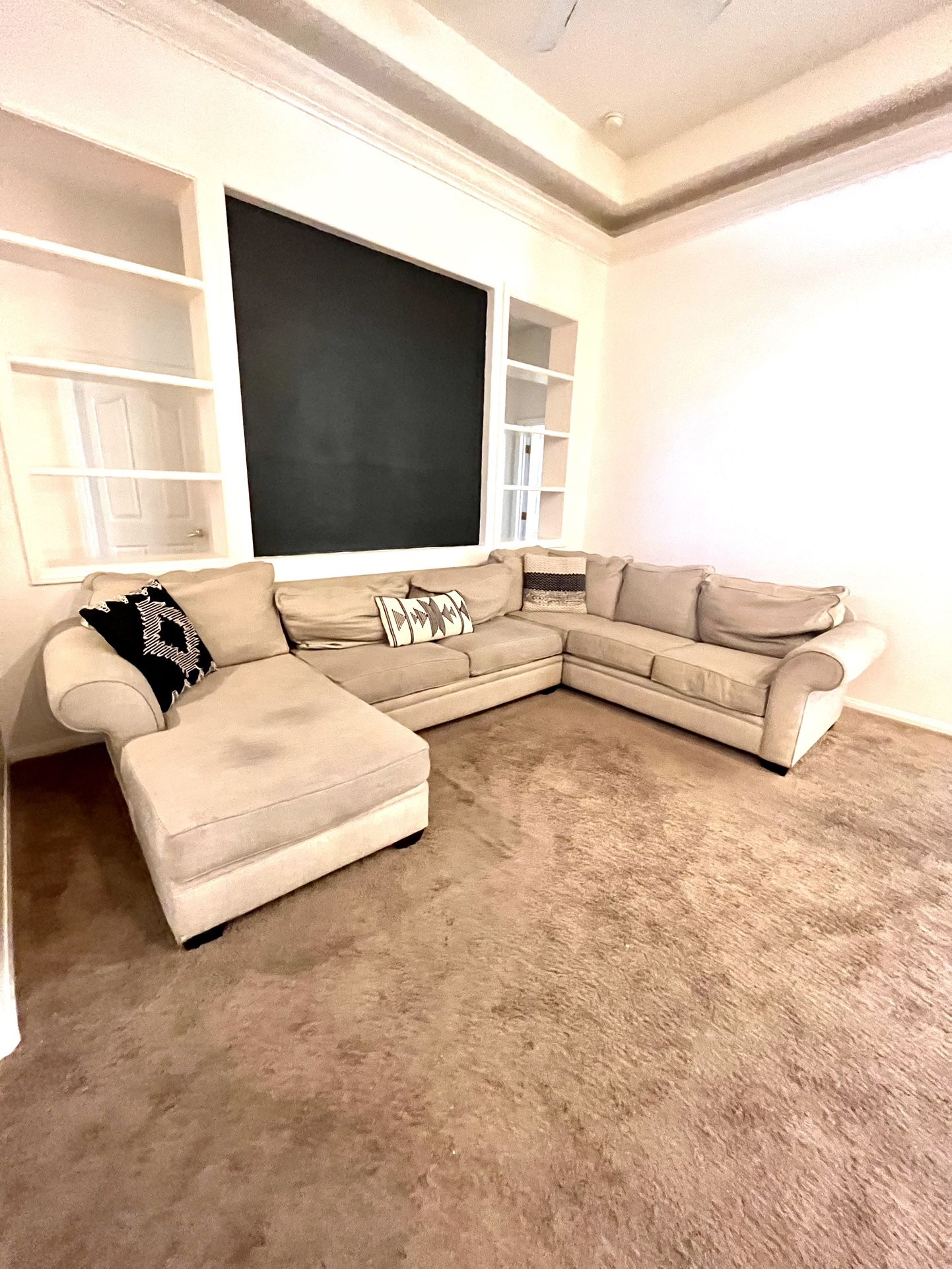 FREE Sectional—Pickup Today 8/4! for Sale in Las Vegas, NV OfferUp