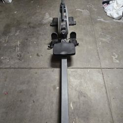 Fitness Reality Magnetic Row Machine, never used 🙁like new